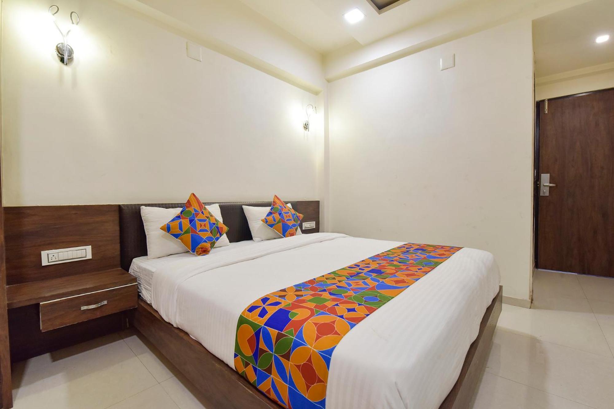 Fabhotel A1 Plaza Hotel 3*