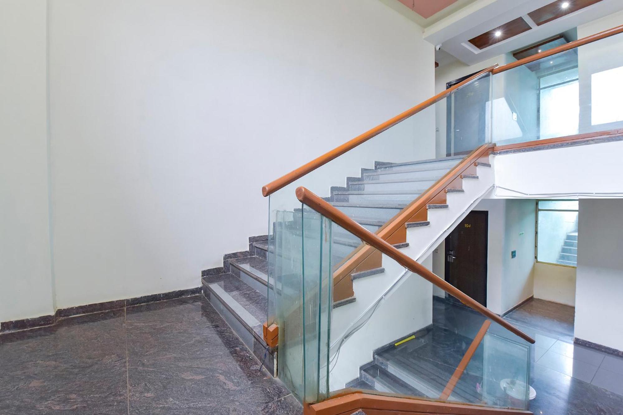 Hotel Fabhotel A1 Plaza Ahmedabad
