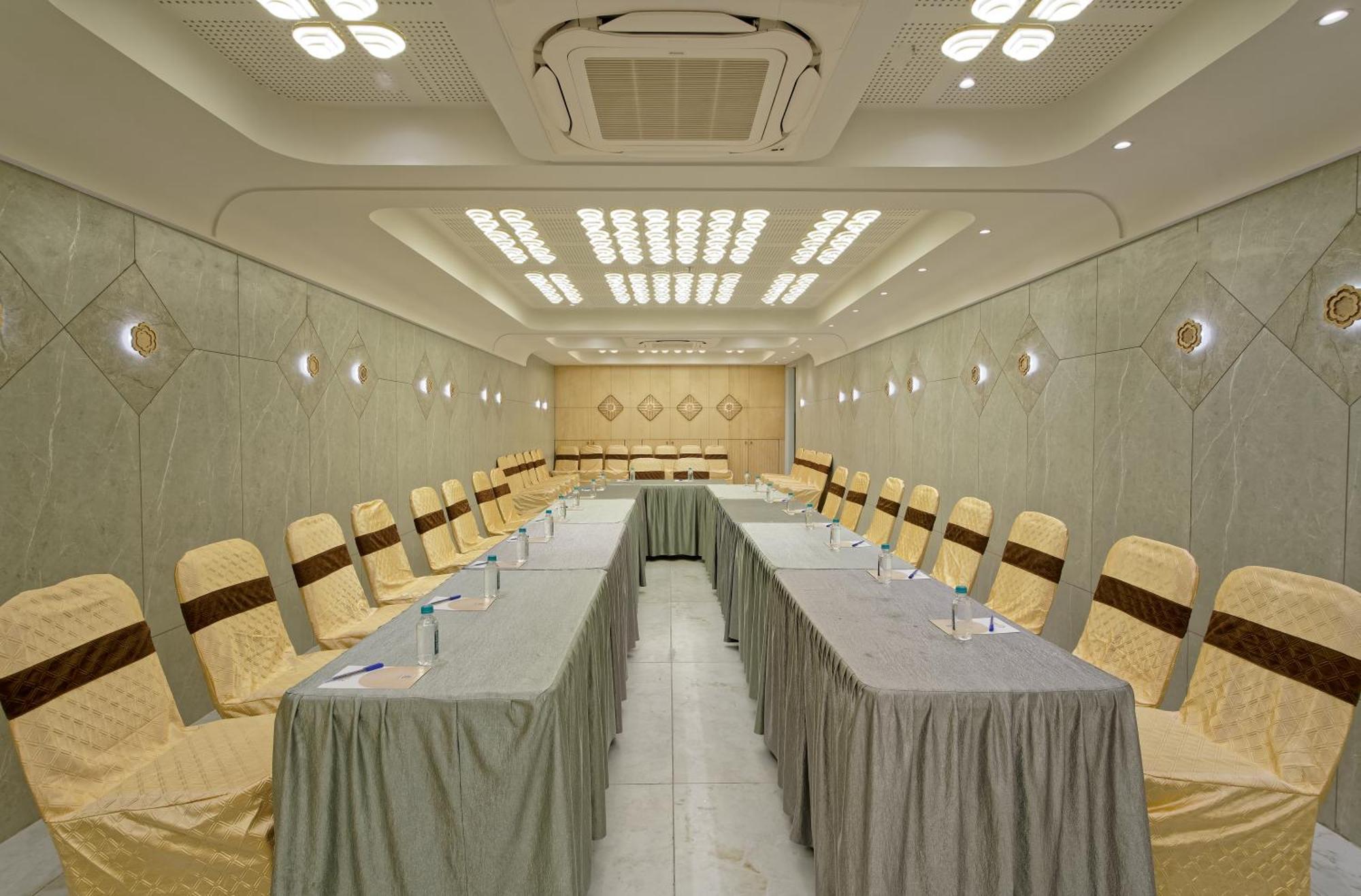 Exora Hotel 3*