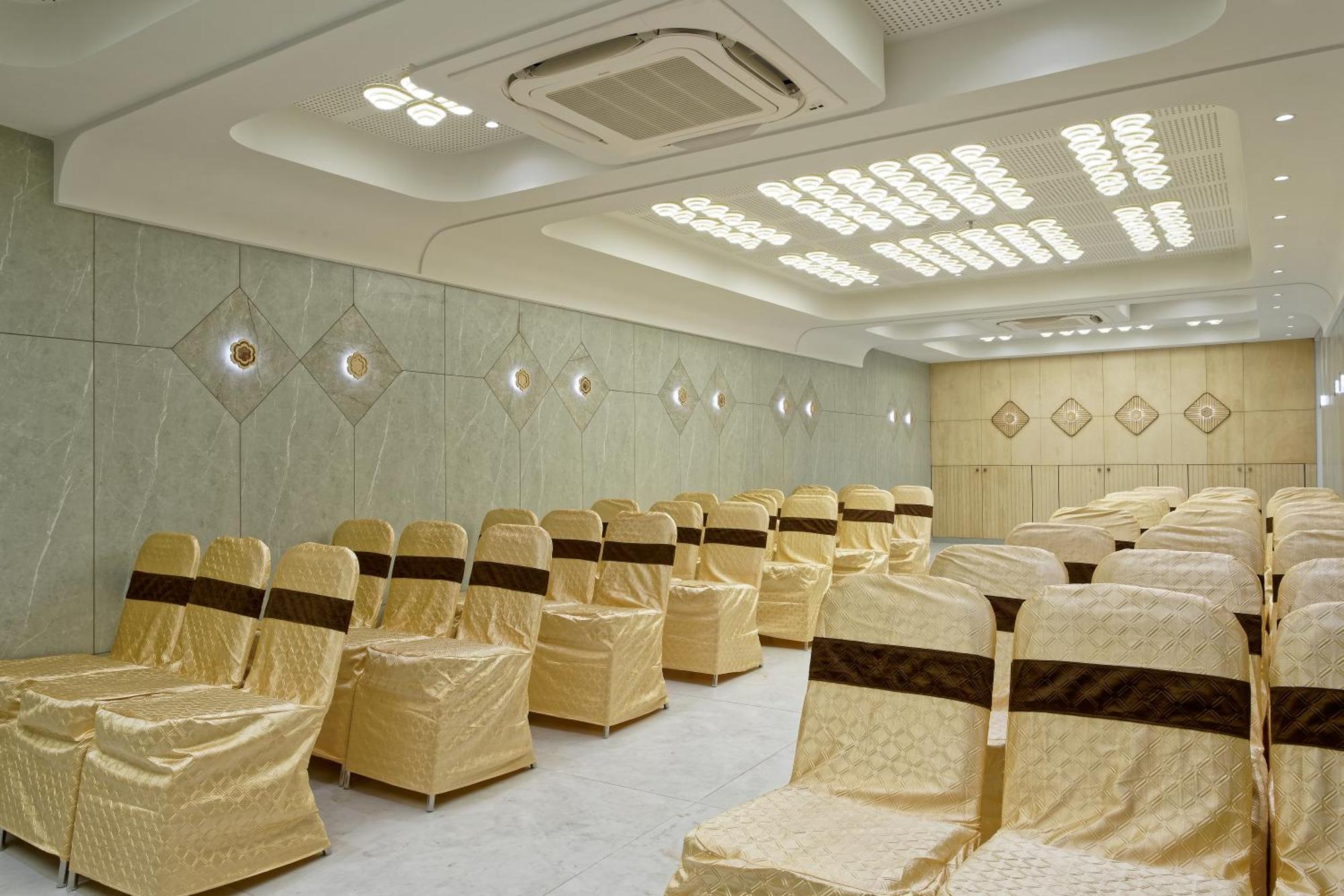 Hotel Exora Ahmedabad
