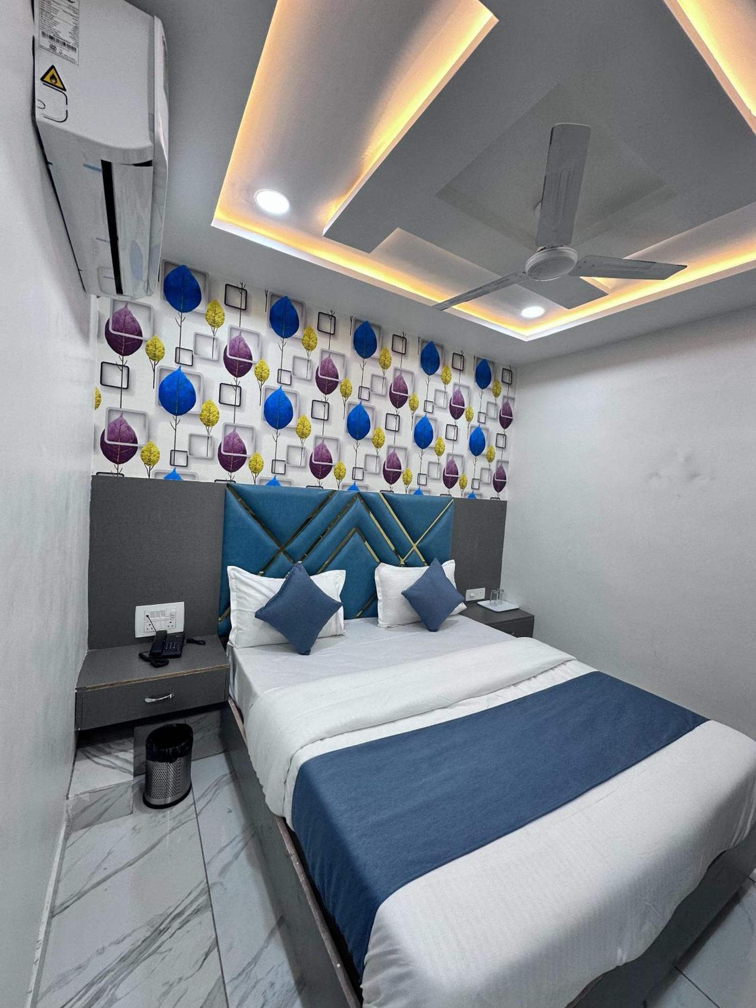 Hotel The Pacific Airport 2*