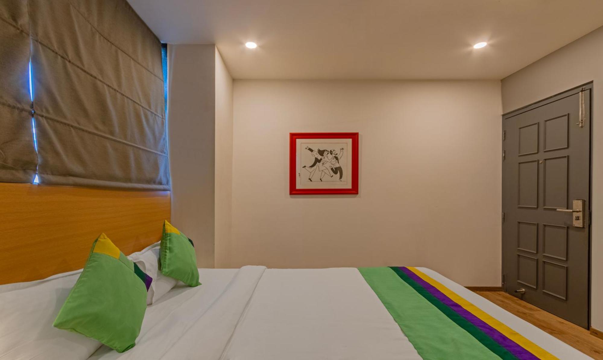 Treebo The Square Hotel 3*