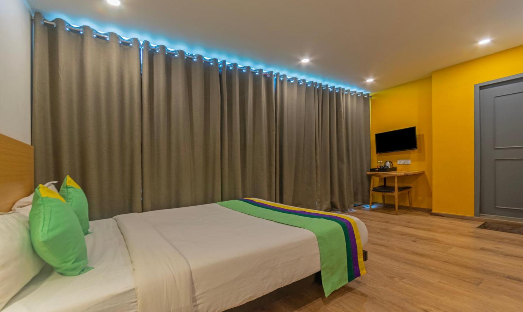 Hotel Treebo The Square 3*