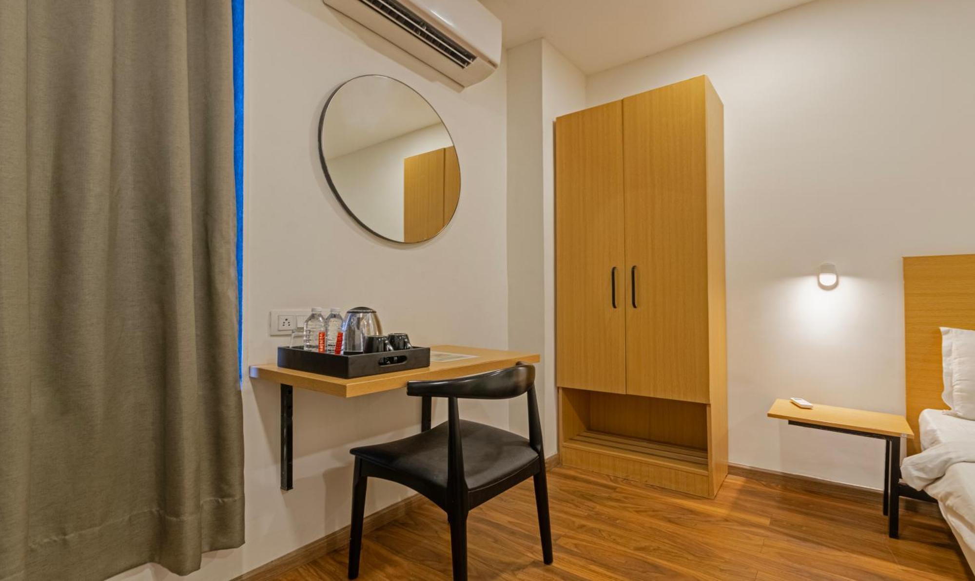 Treebo The Square Hotel Ahmedabad