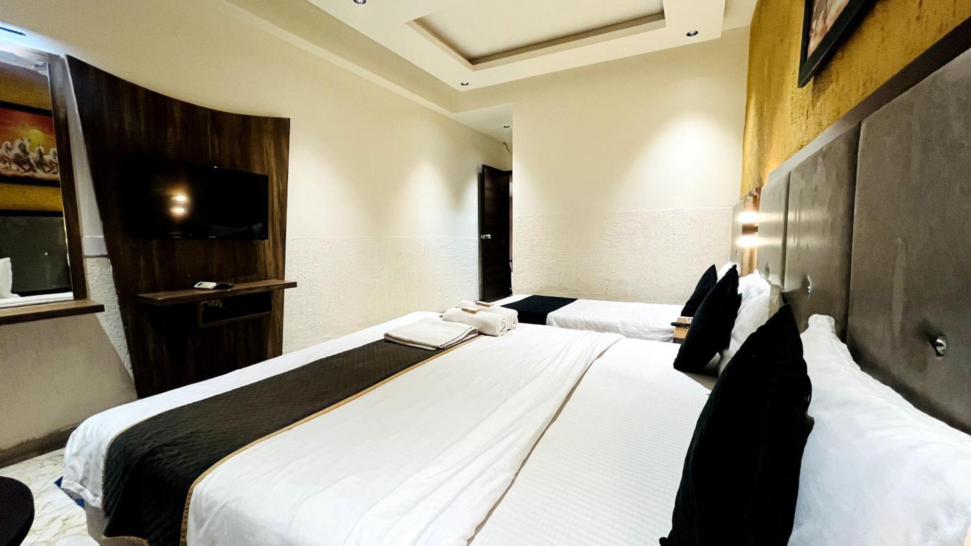 Hotel Shrimad Chandkheda