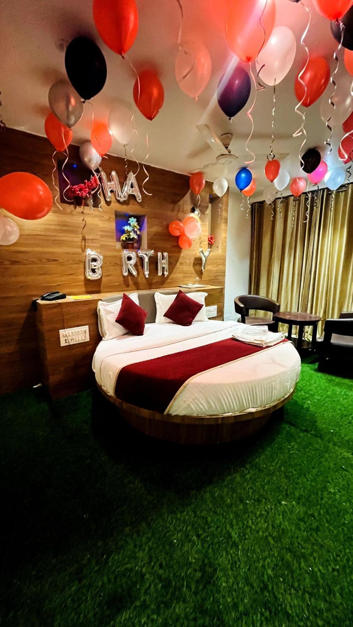 Hotel Shrimad Chandkheda 2*