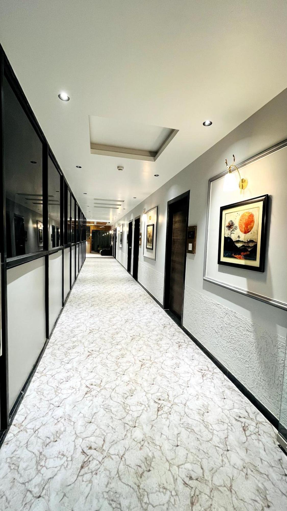 Shrimad Chandkheda 2* Ahmedabad