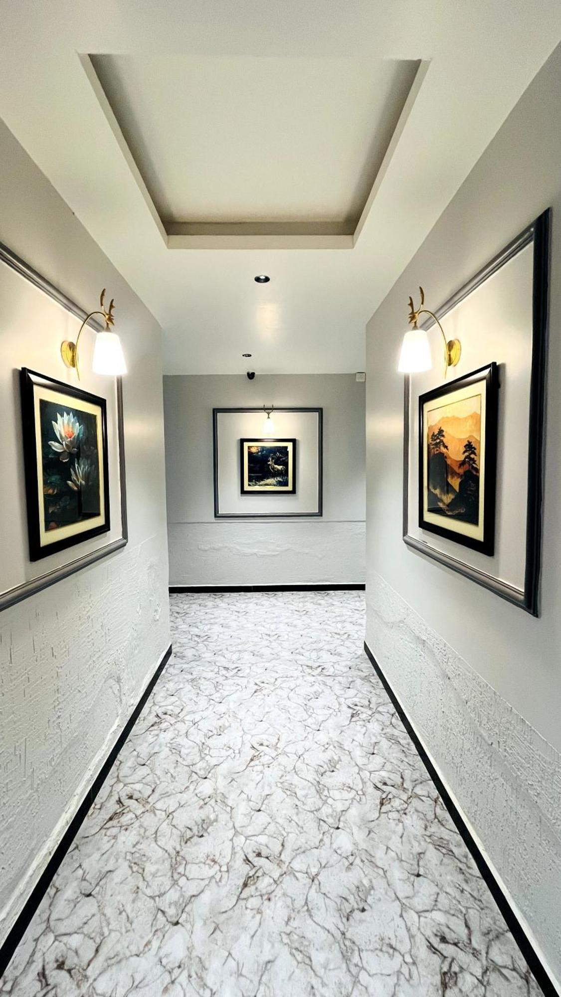 Hotel Shrimad Chandkheda 2*