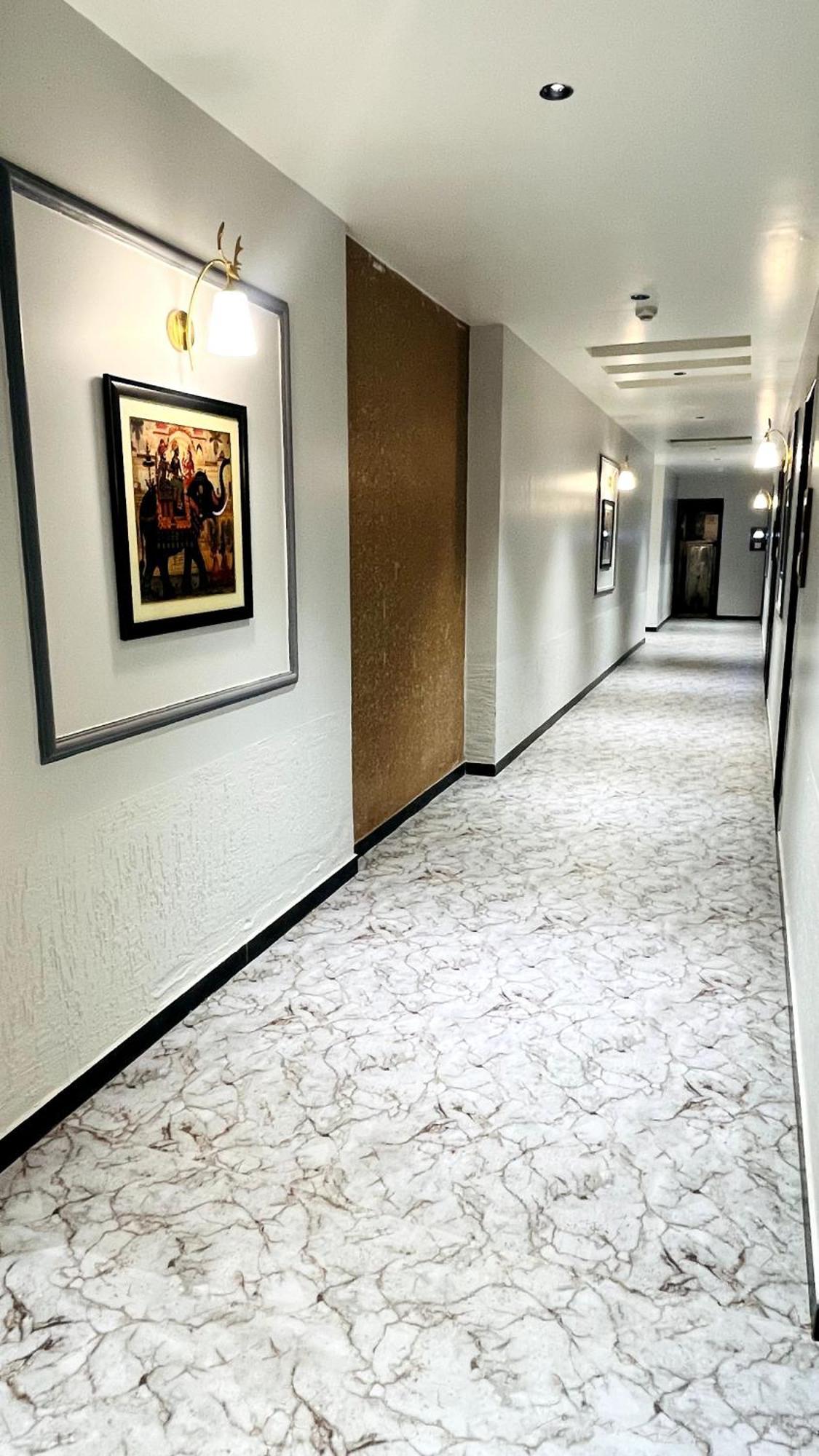 Hotel Shrimad Chandkheda Ahmedabad
