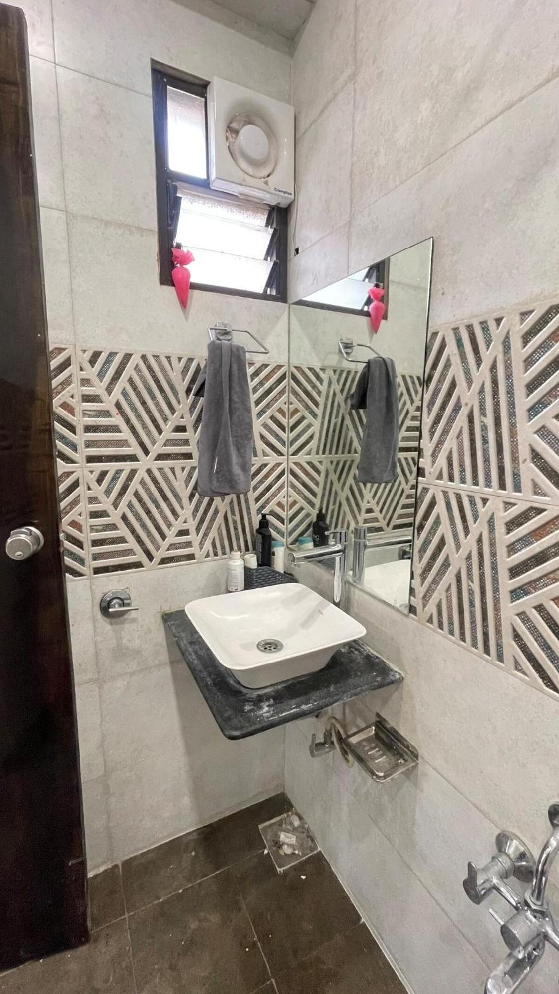 Apartment 3 Bhk Entire In Gota *