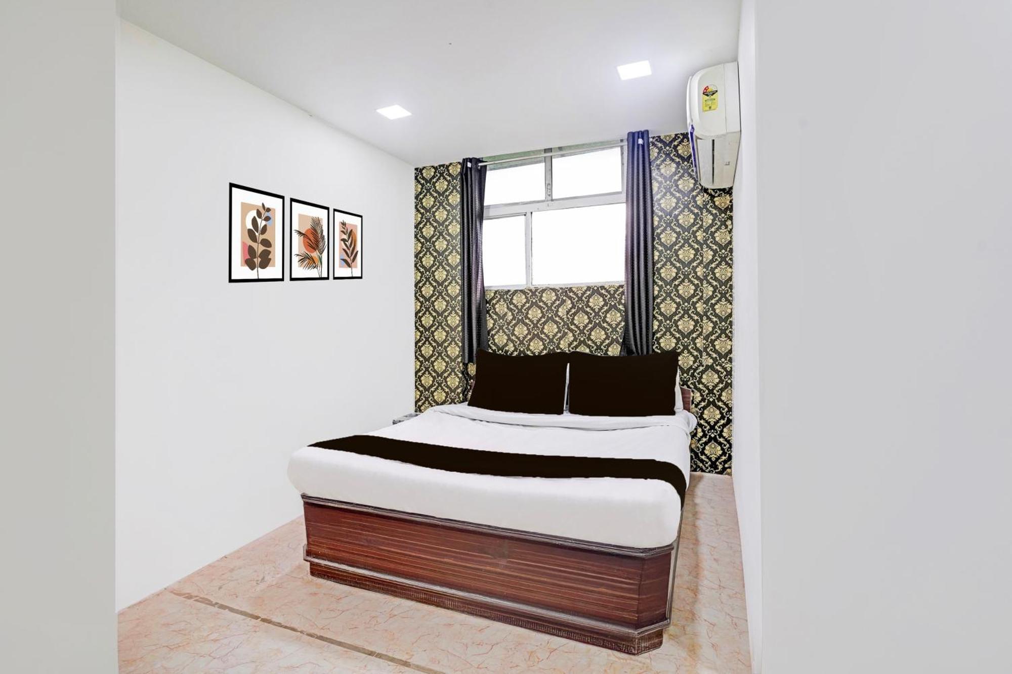Super O Navrangpura Cg Road Hotel