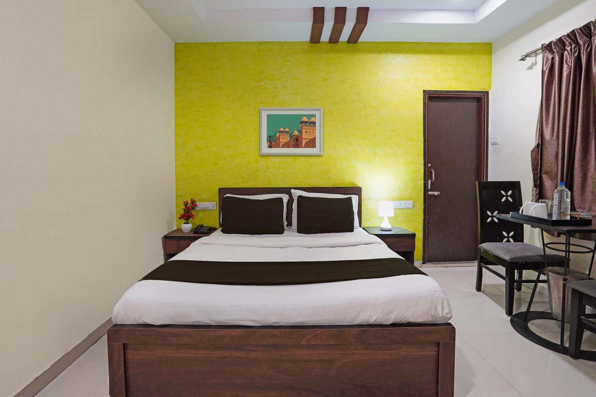 O Poonam Palace * Ahmedabad