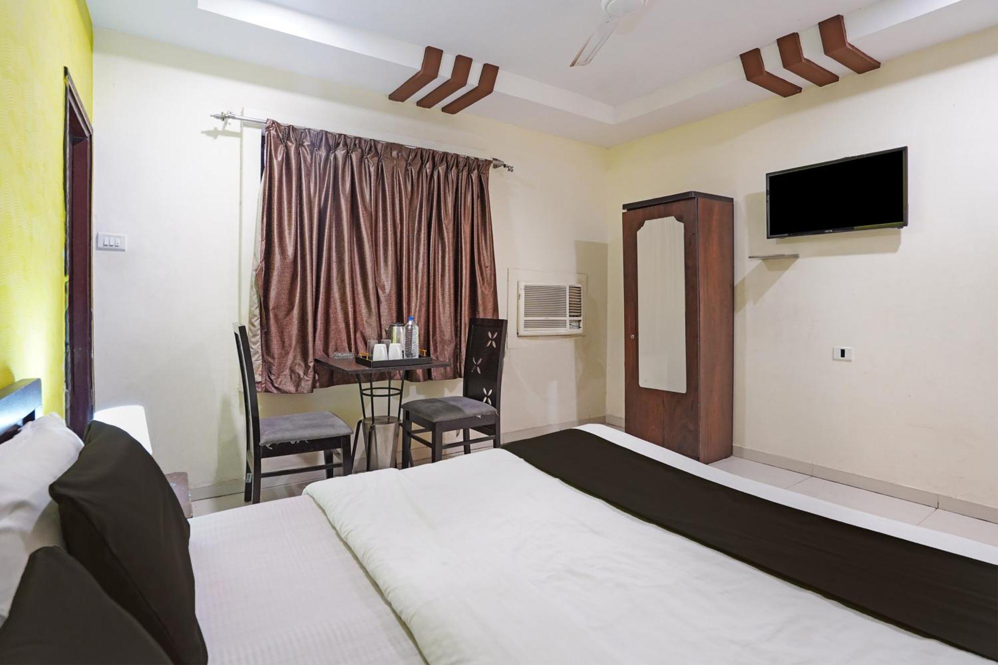 O Poonam Palace * Ahmedabad