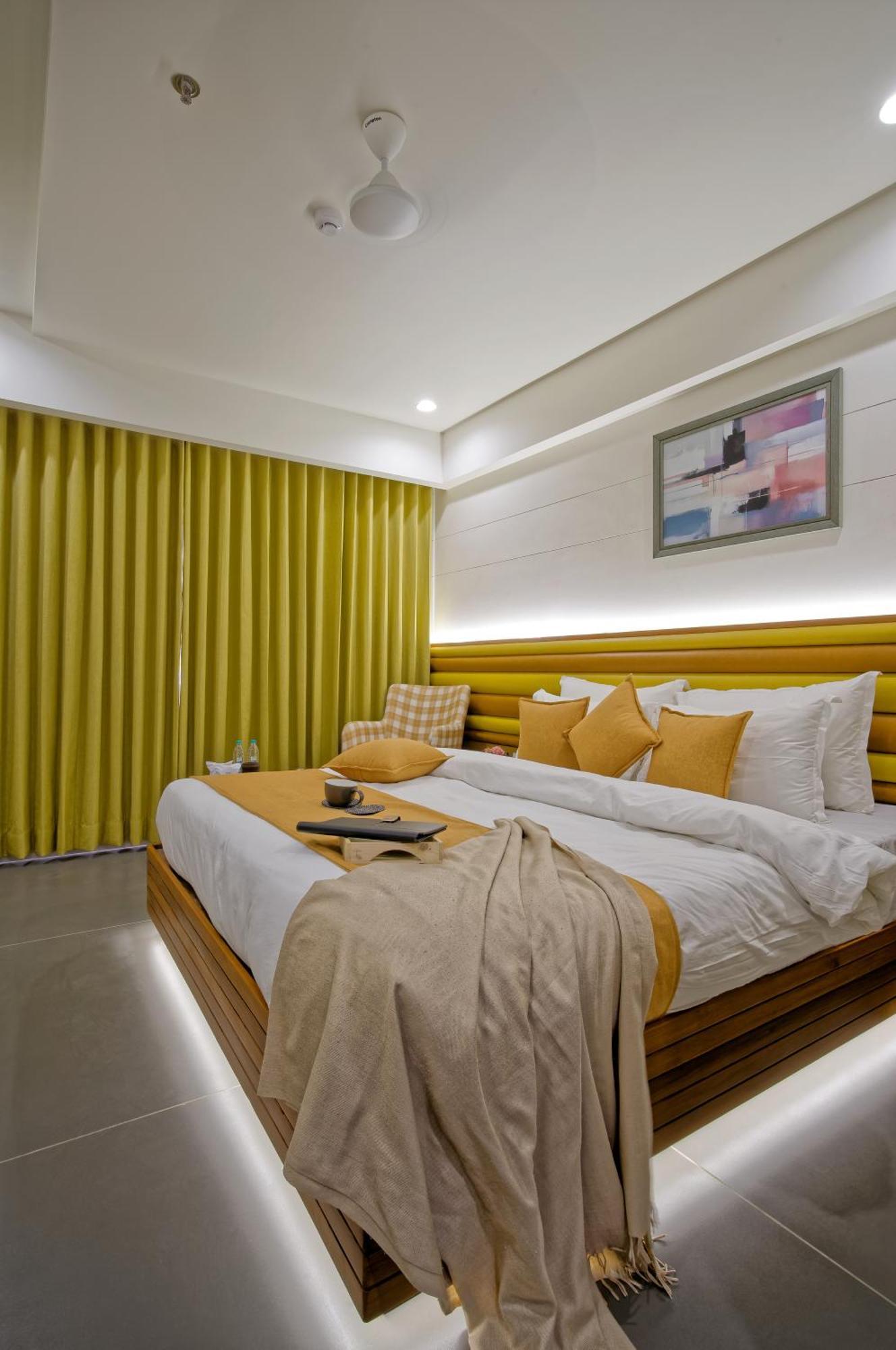 Point Hotel