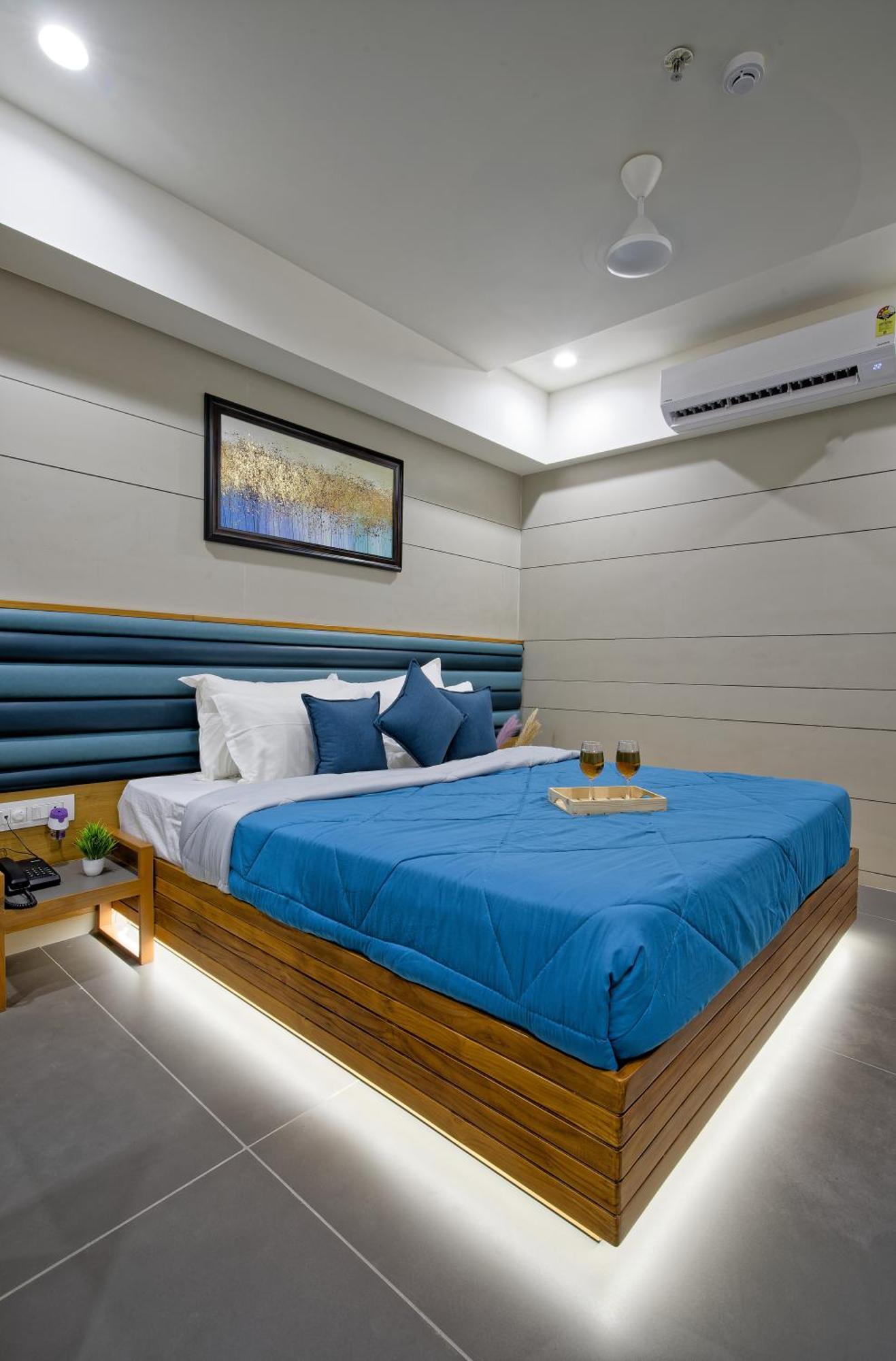 Point Hotel 3*