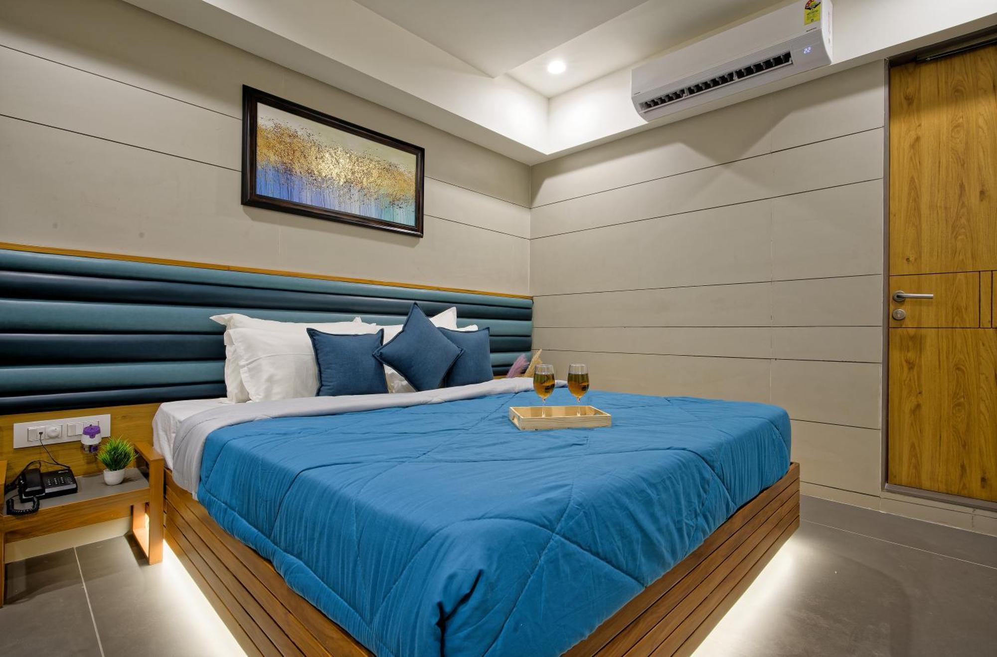 Point Hotel Ahmedabad