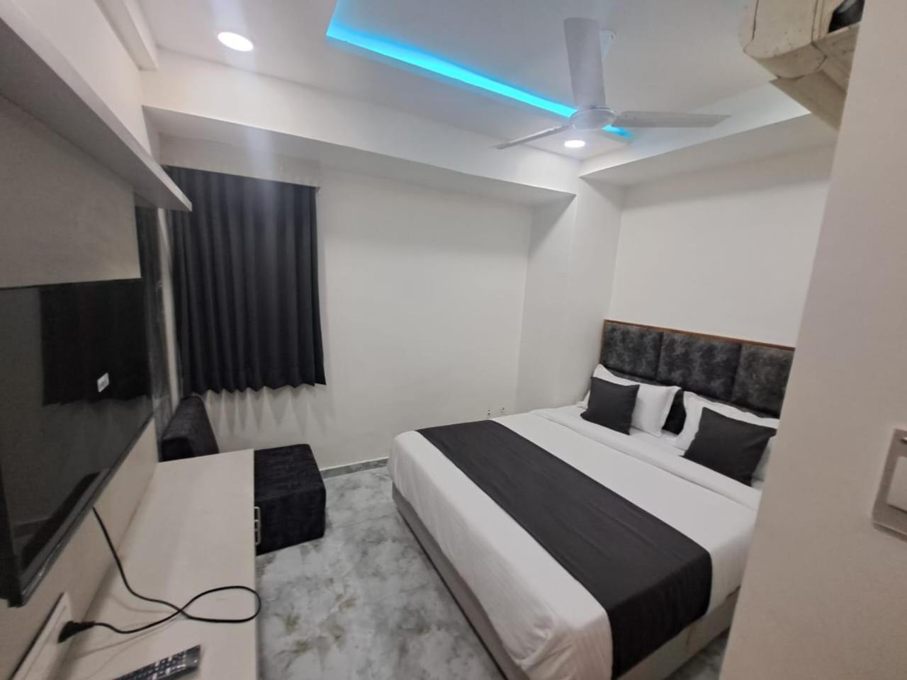 Akash Ahmedabad