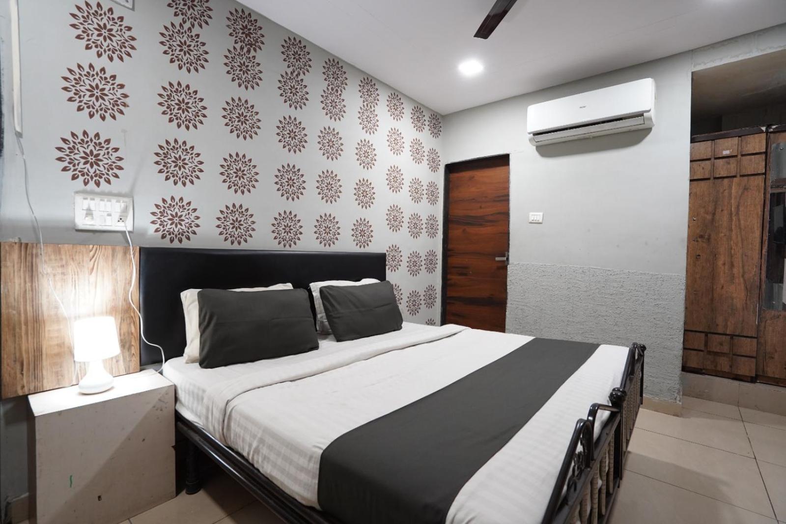 Sai Inn, Airport * Ahmedabad