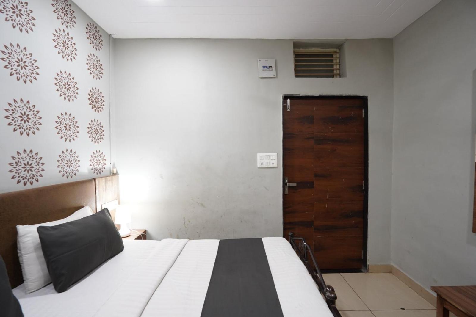 Sai Inn, Airport Guest house *