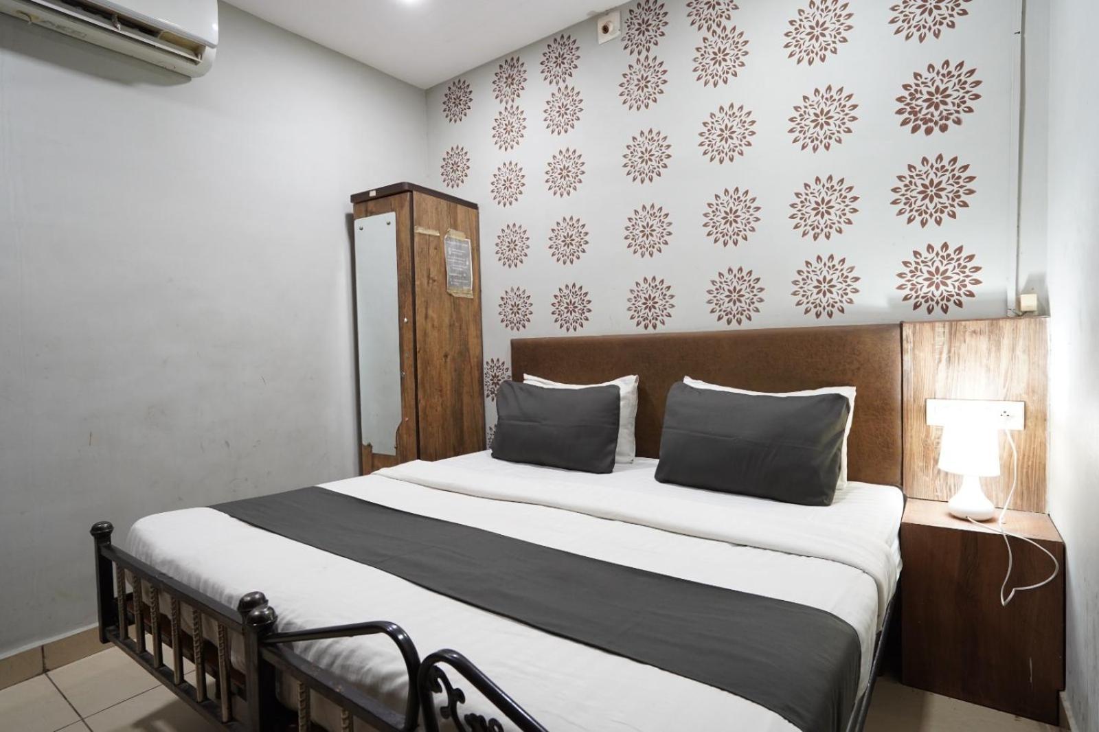 Sai Inn, Airport Guest house Ahmedabad