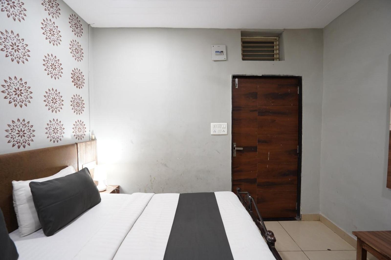 Guest house Sai Inn, Airport