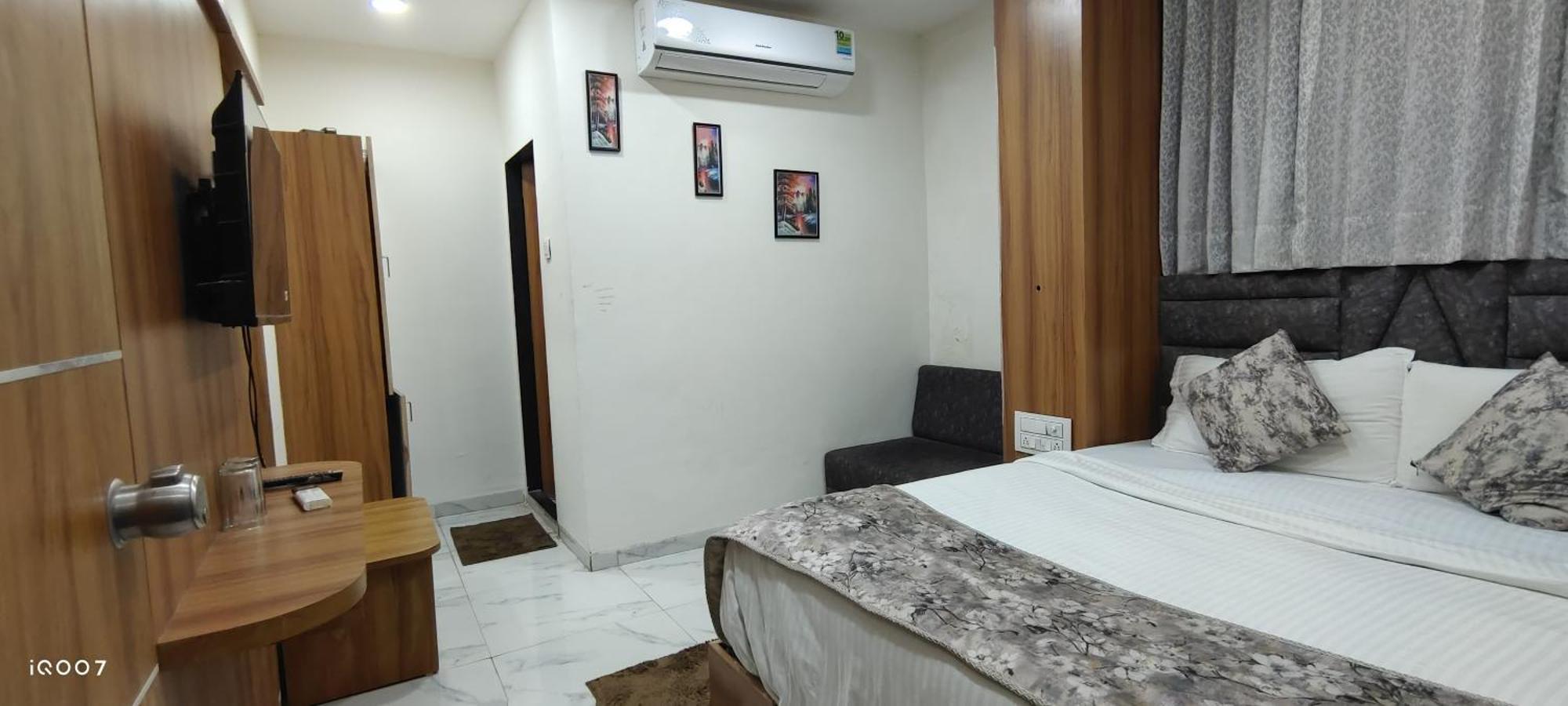 Primeland Gota Hotel Ahmedabad