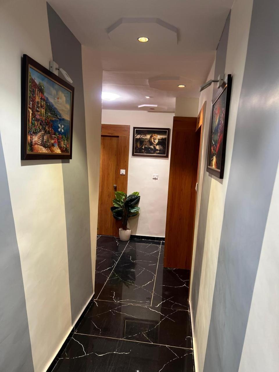 Hotel Palm Residency Ahmedabad