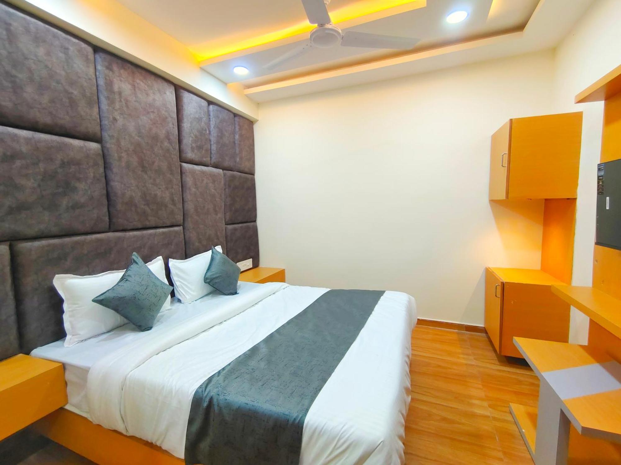 Krishna Park Hotel Ahmedabad