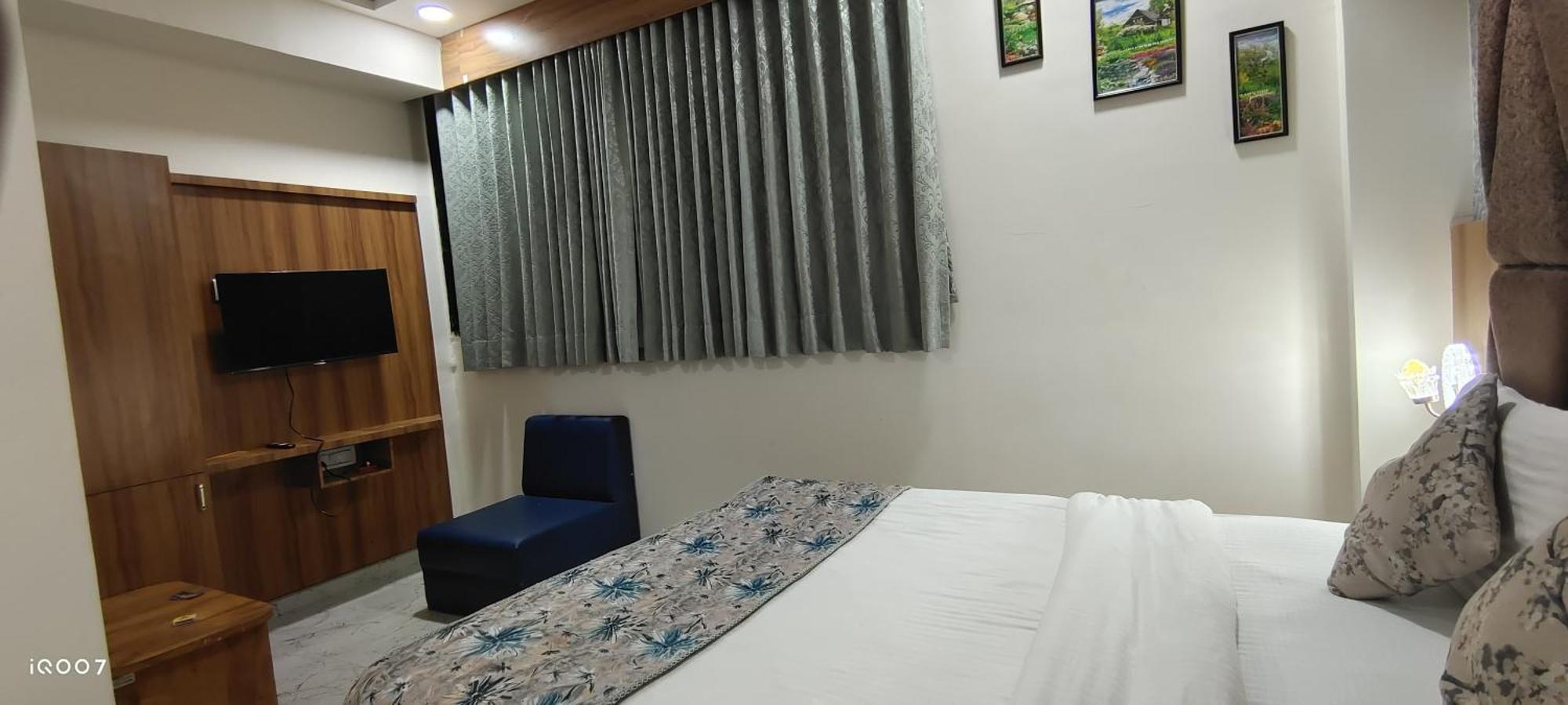 Hotel Primeland Gota Ahmedabad