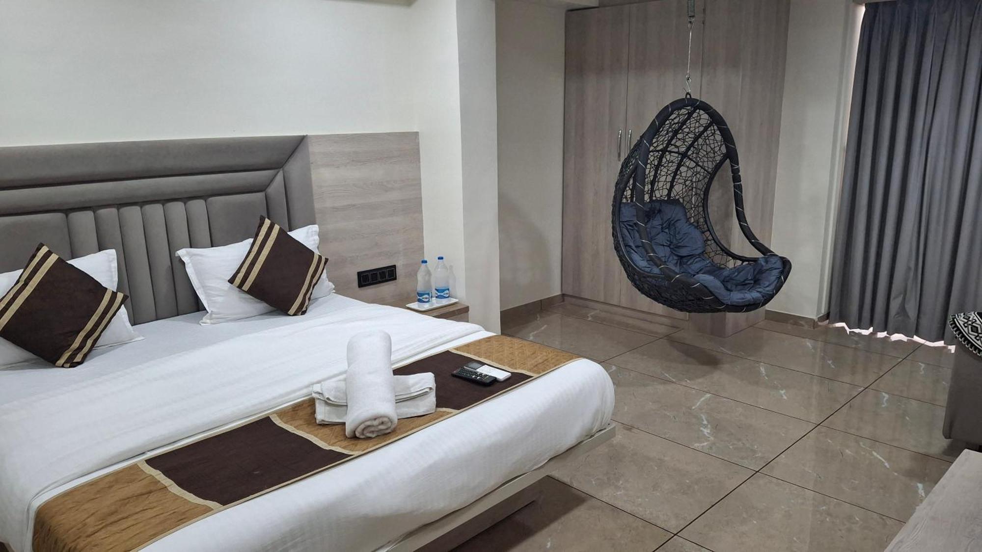 R K Hotel Ahmedabad