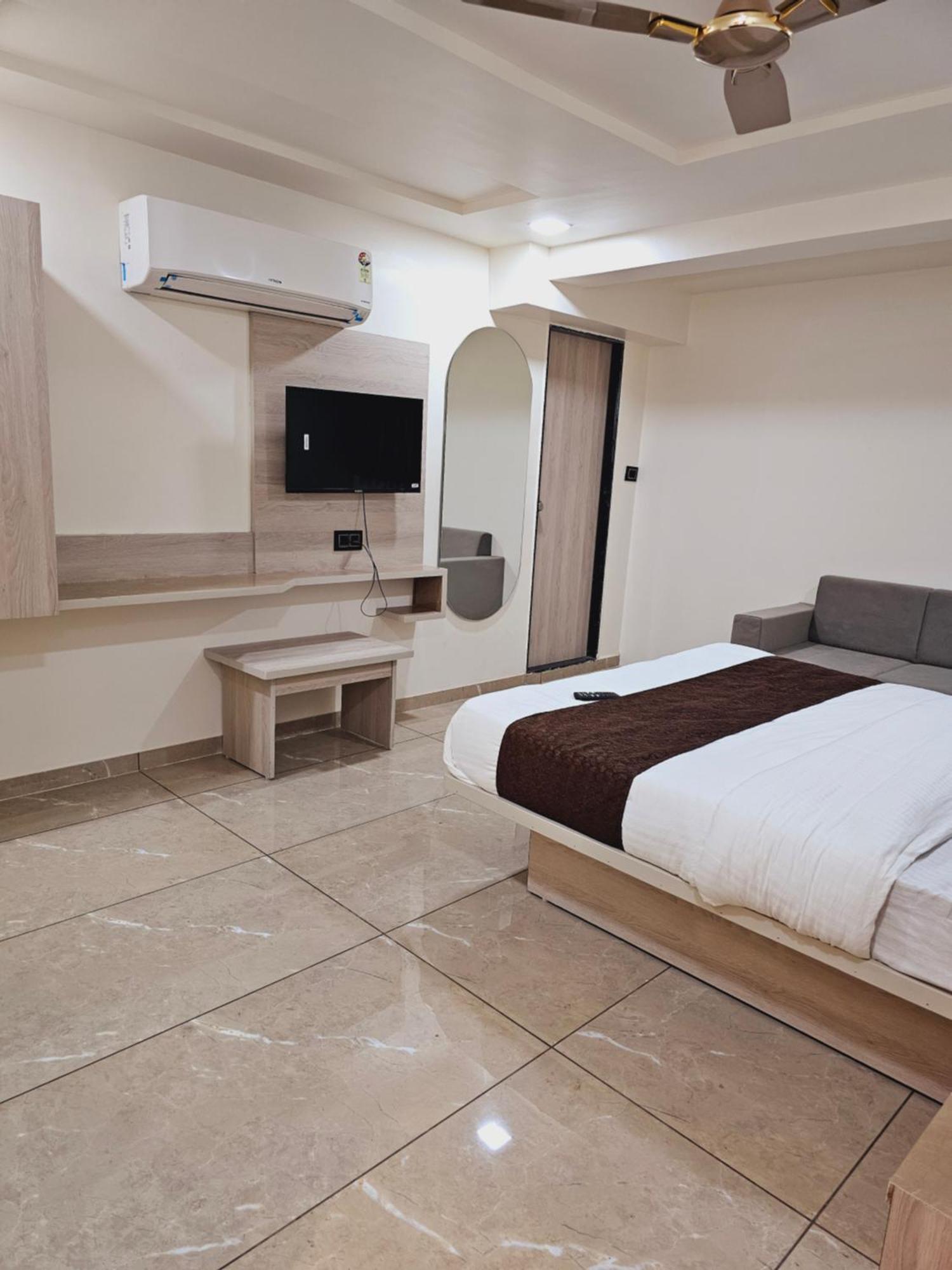 R K Hotel