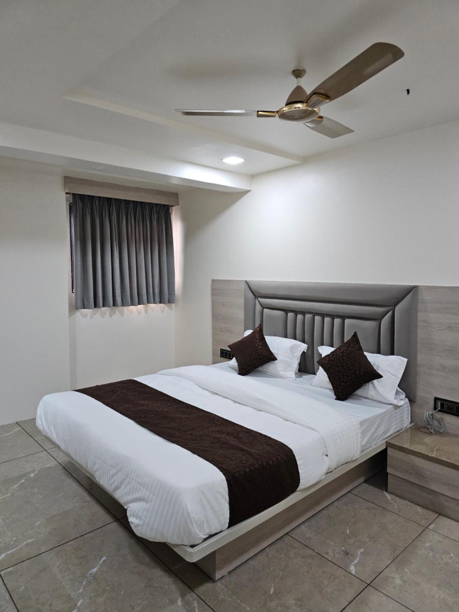 R K Hotel Ahmedabad