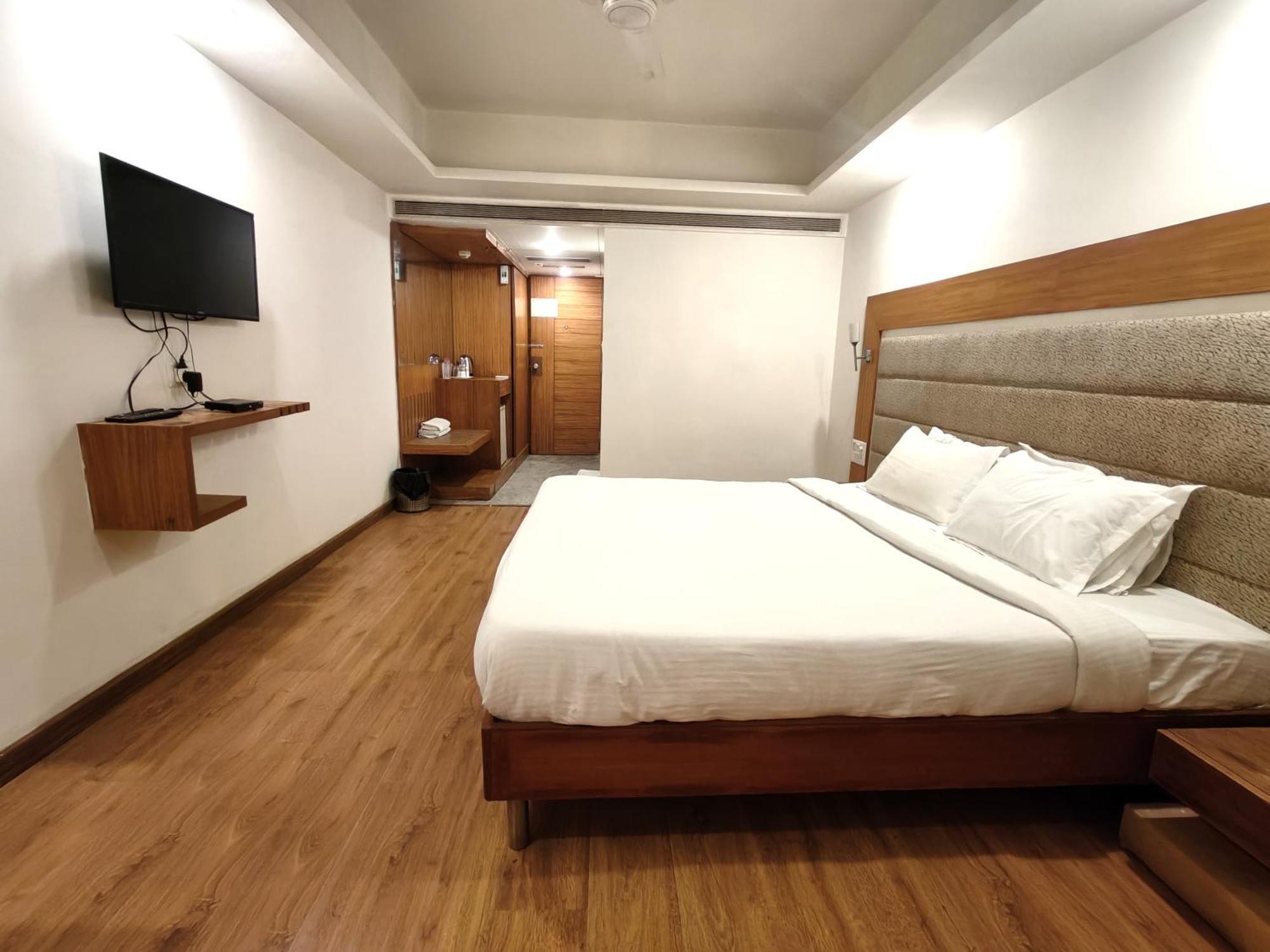Hotel The Sky Comfort, Vejalpur 3*