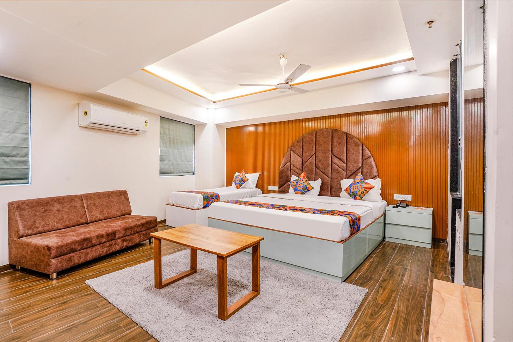 Fabhotel Sr Naroda Hotel