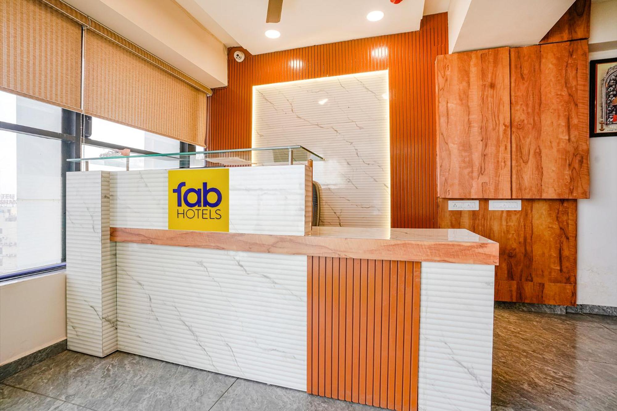 Hotel Fabhotel Sr Naroda 3*