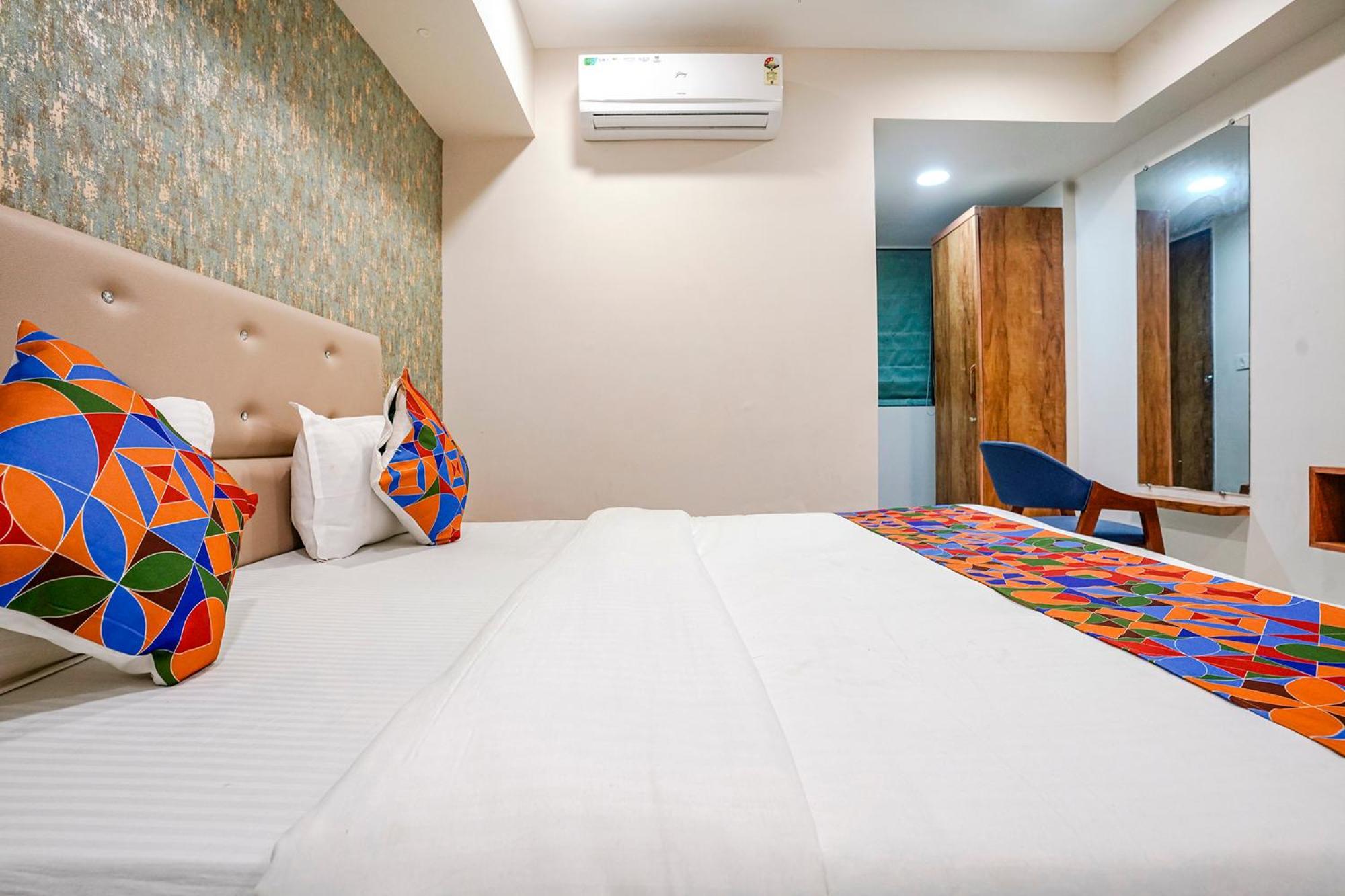 Hotel Fabhotel Sr Naroda 3*