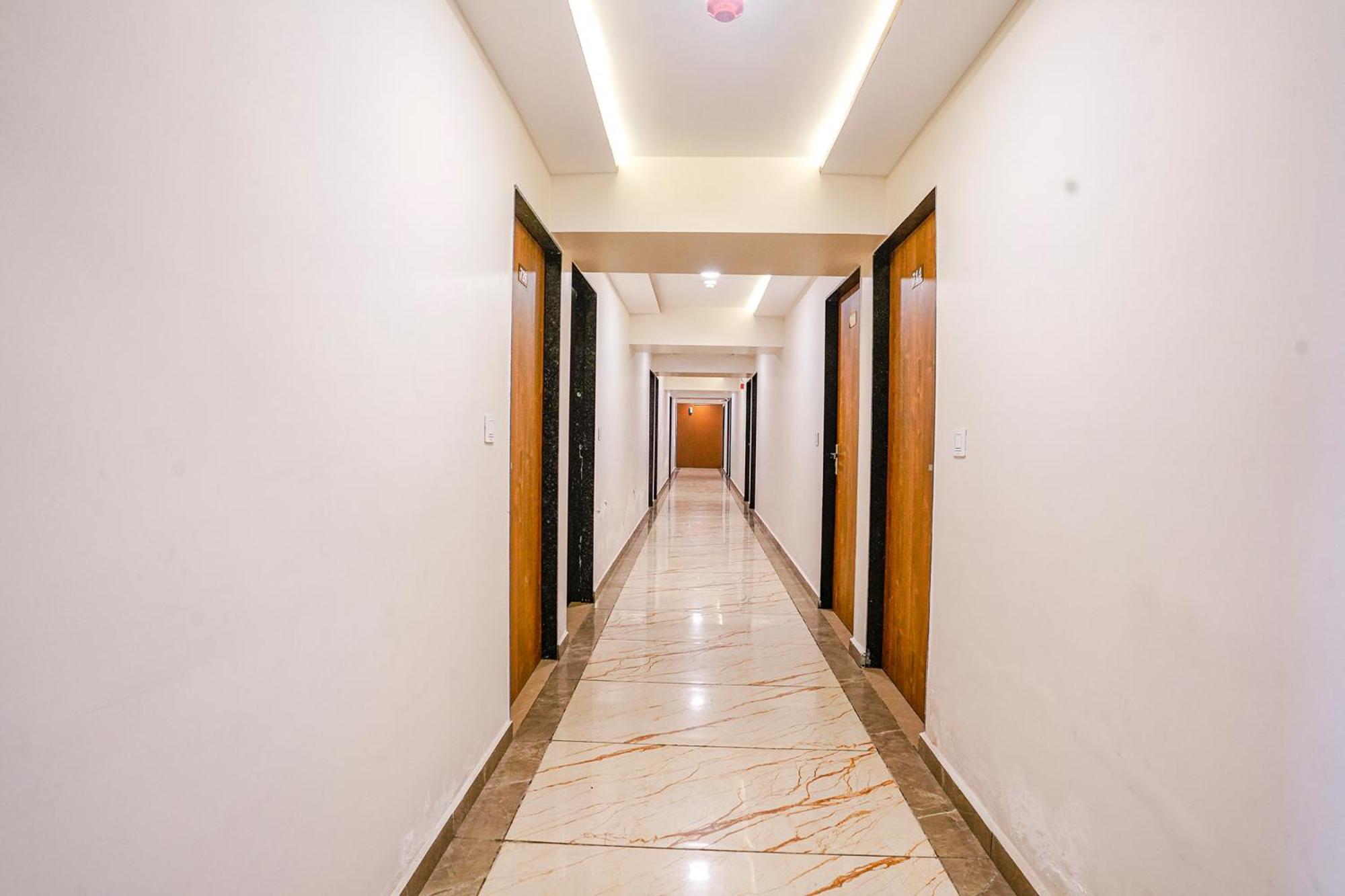 Fabhotel Sr Naroda Hotel