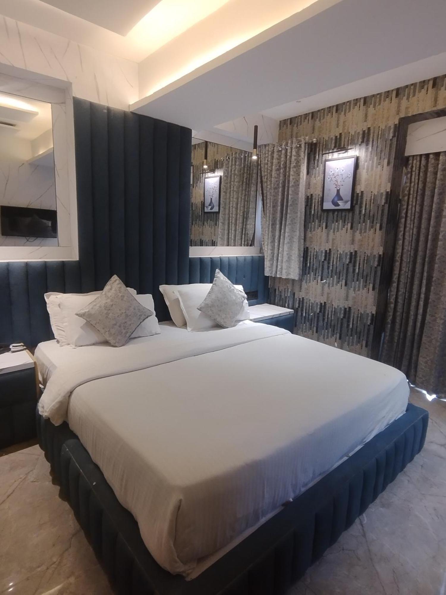 Pelican 3*
