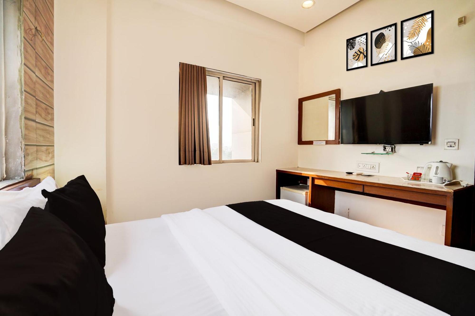 Collection O Airport Road Formerly Kyra Hotel Ahmedabad