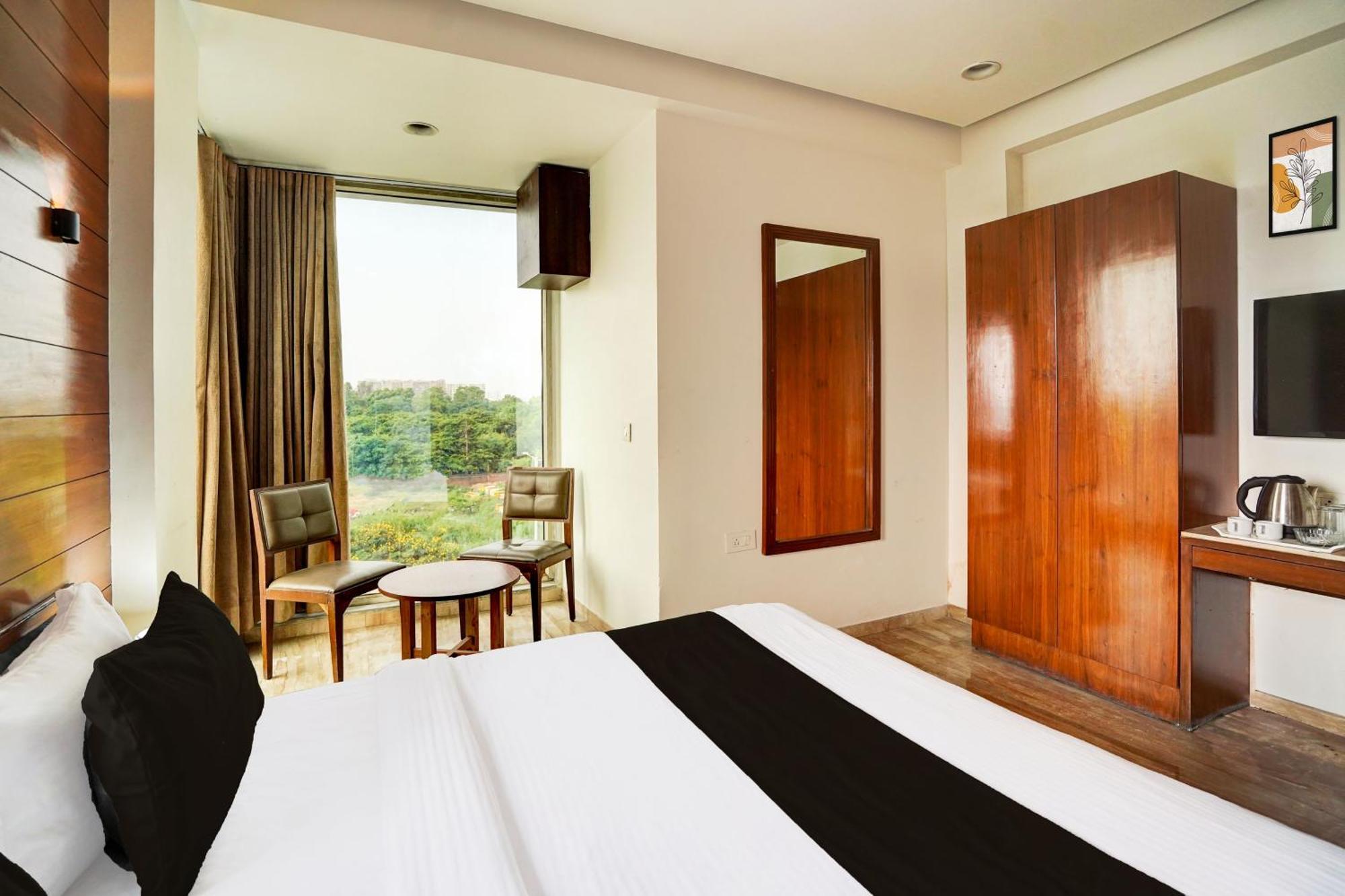 Hotel Collection O Airport Road Formerly Kyra