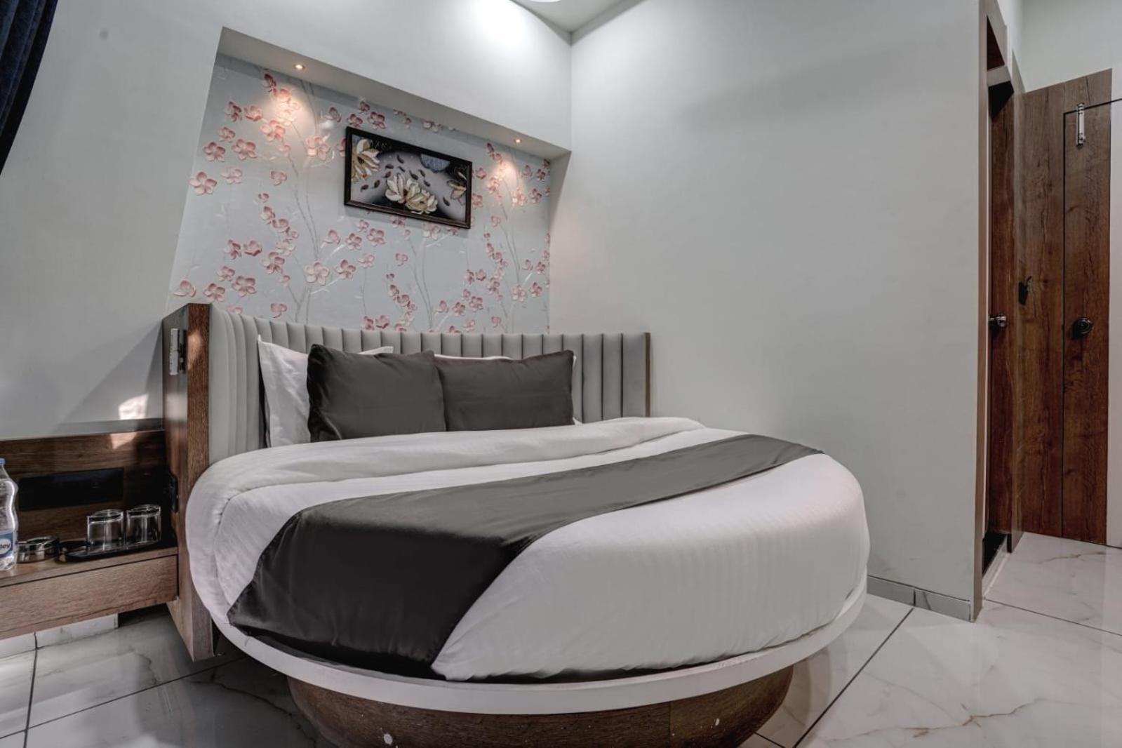 Paris Hotel Ahmedabad