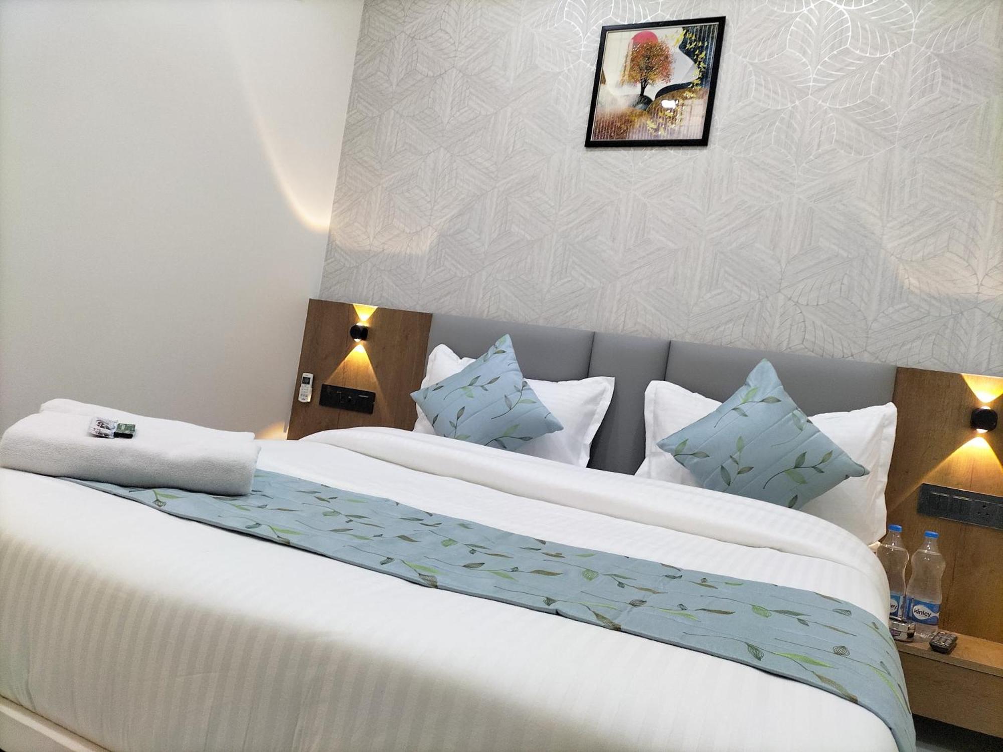 Paris Hotel Ahmedabad