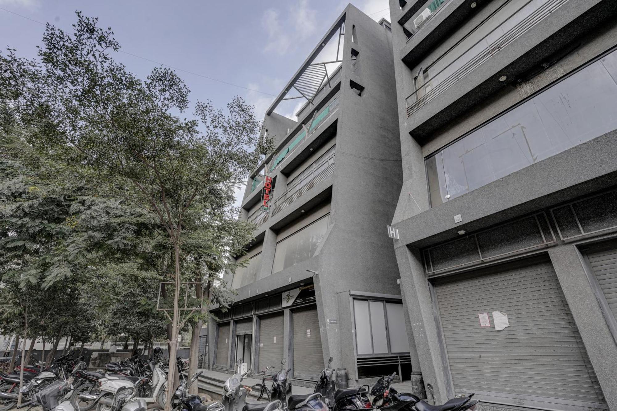 Paris Hotel