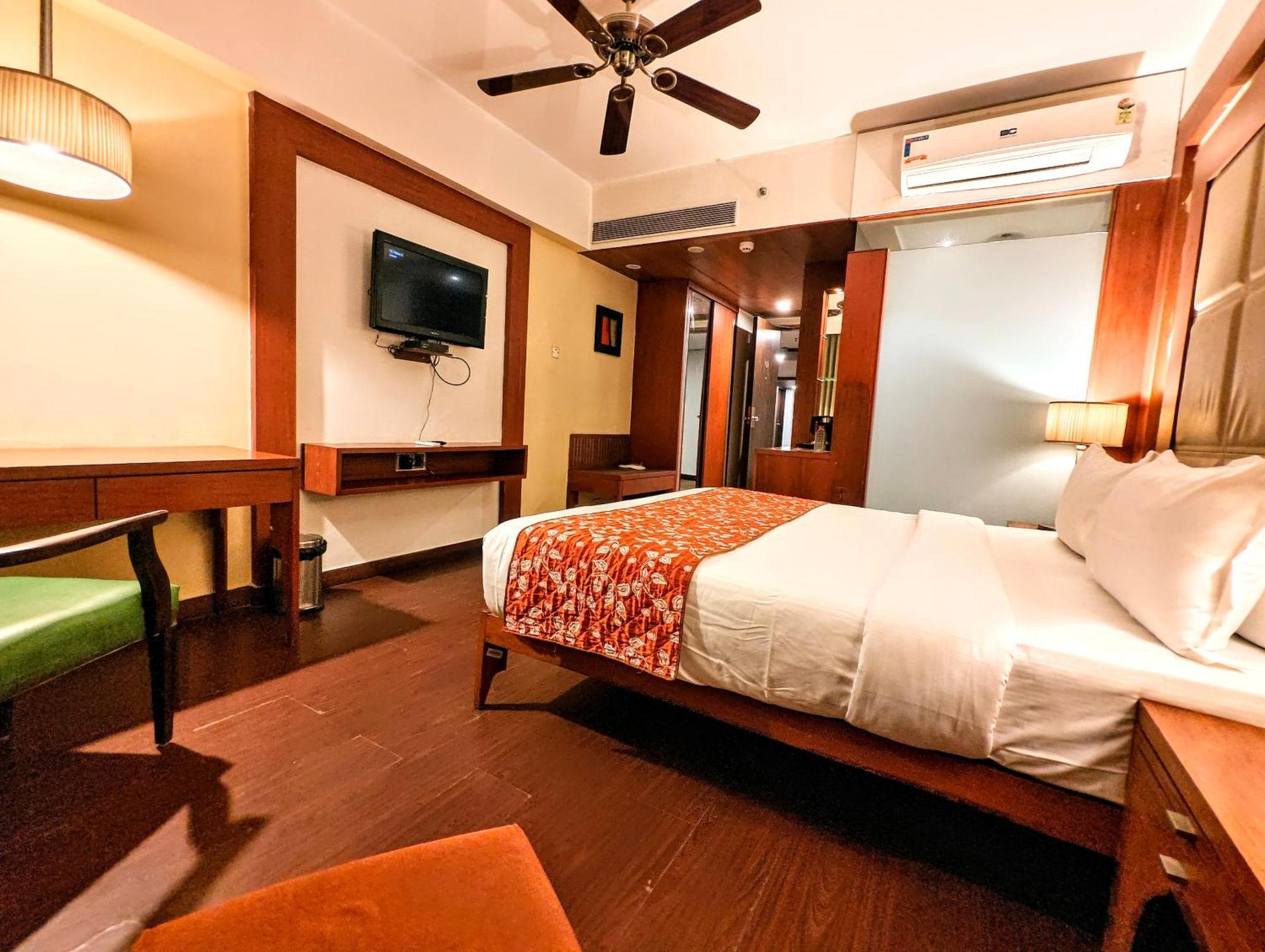 The Sky Imperial, Thaltej 3* Ahmedabad