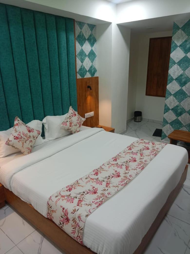 Guest house Lemon Gota Ahmedabad