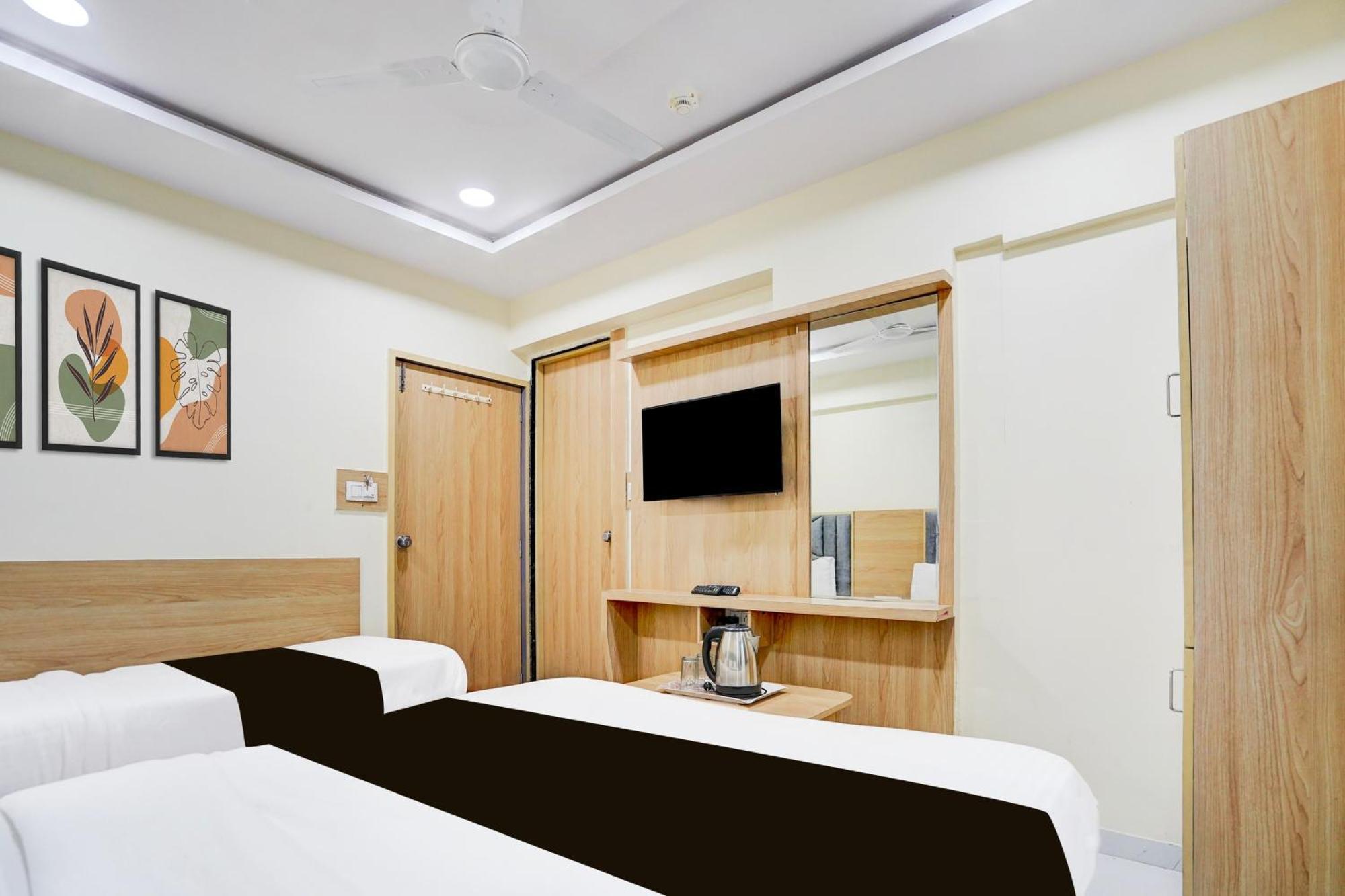 Hotel O Surbhi Ahmedabad