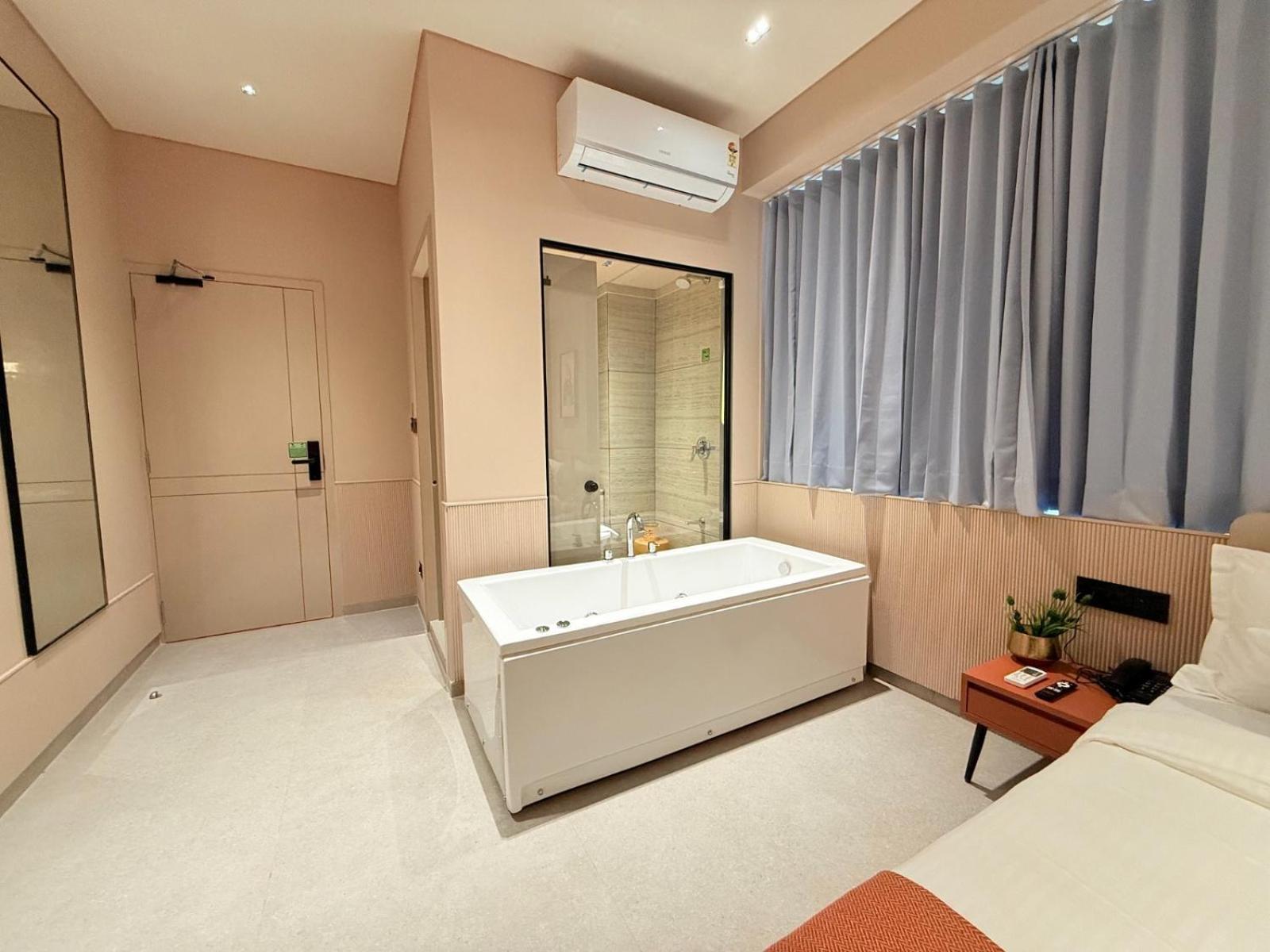 Fun Regency Motera Hotel