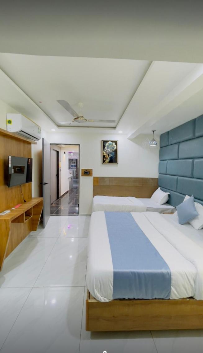 Skyland Hotel 3*