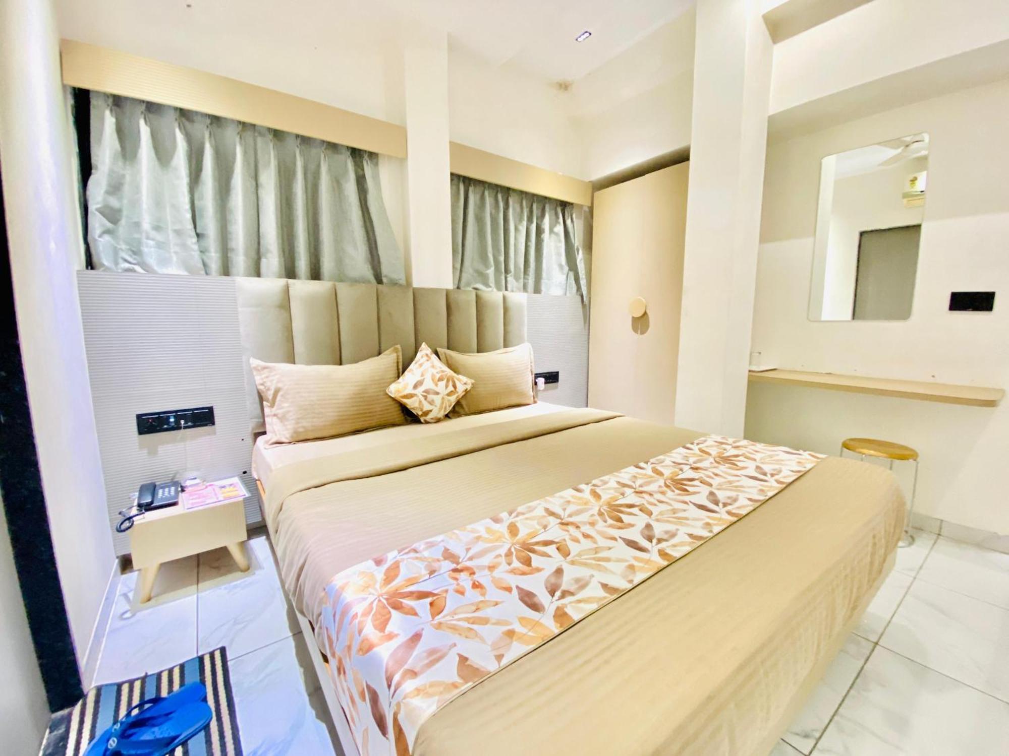 Rv Residency Hotel *