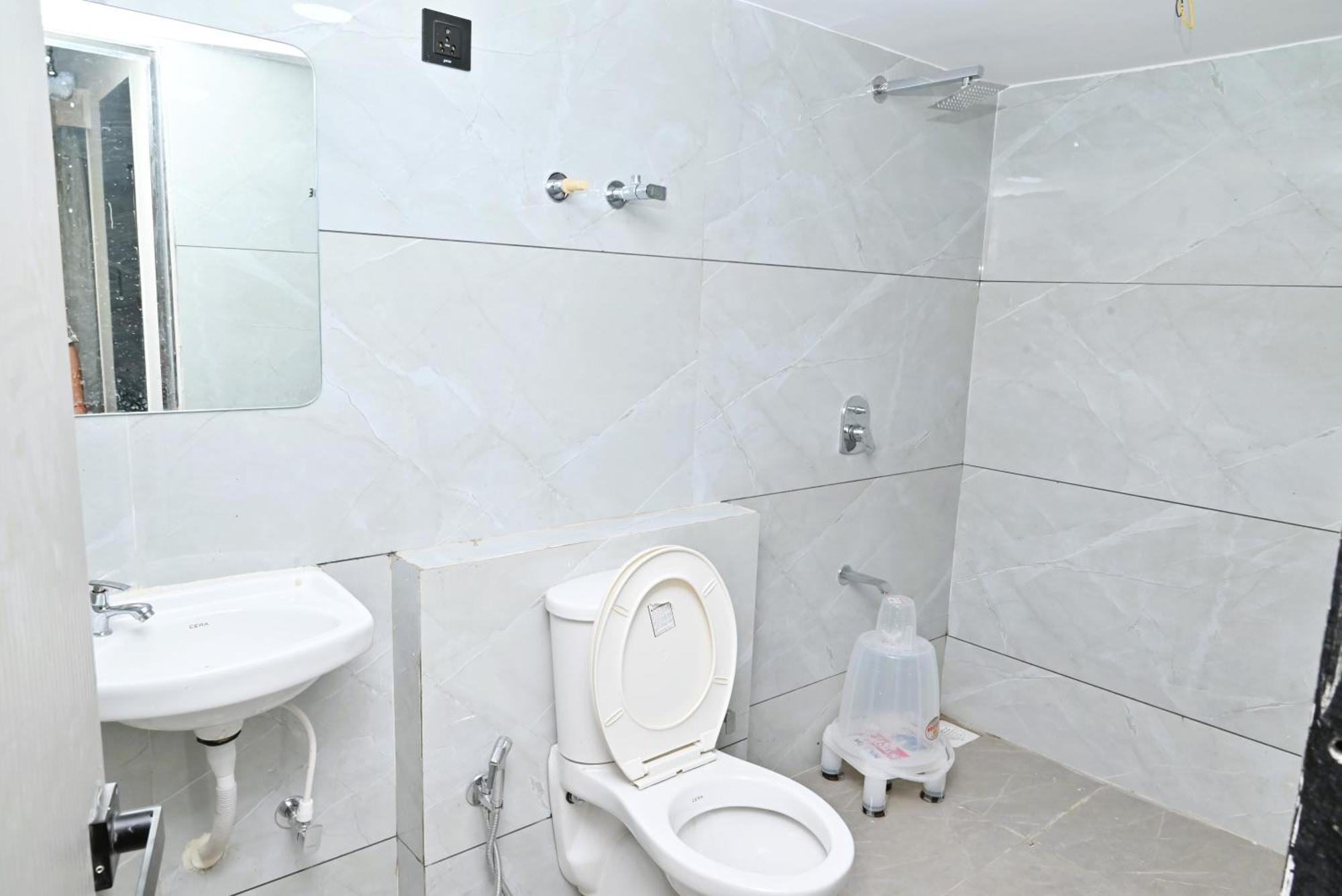 Rv Residency Hotel *